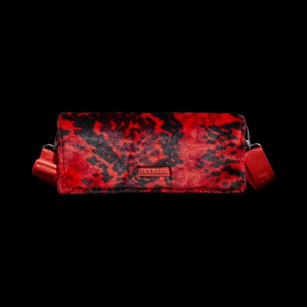 Adidas Ivy Park Envelope Clutch | Ivy Heart  Limited Collection